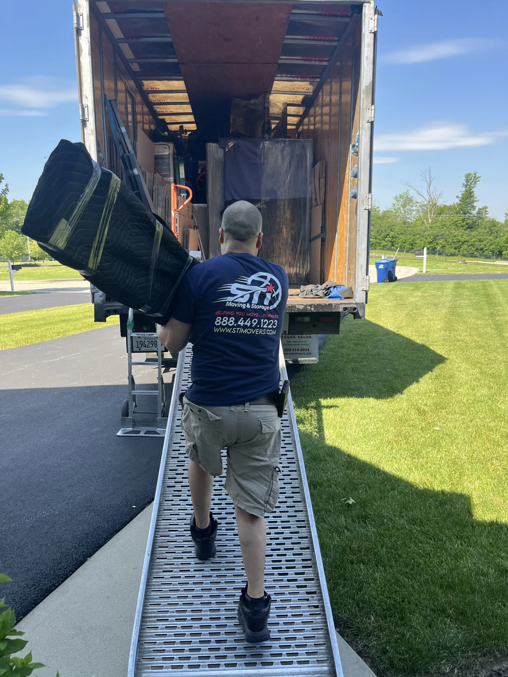 Chicago movers loading truck