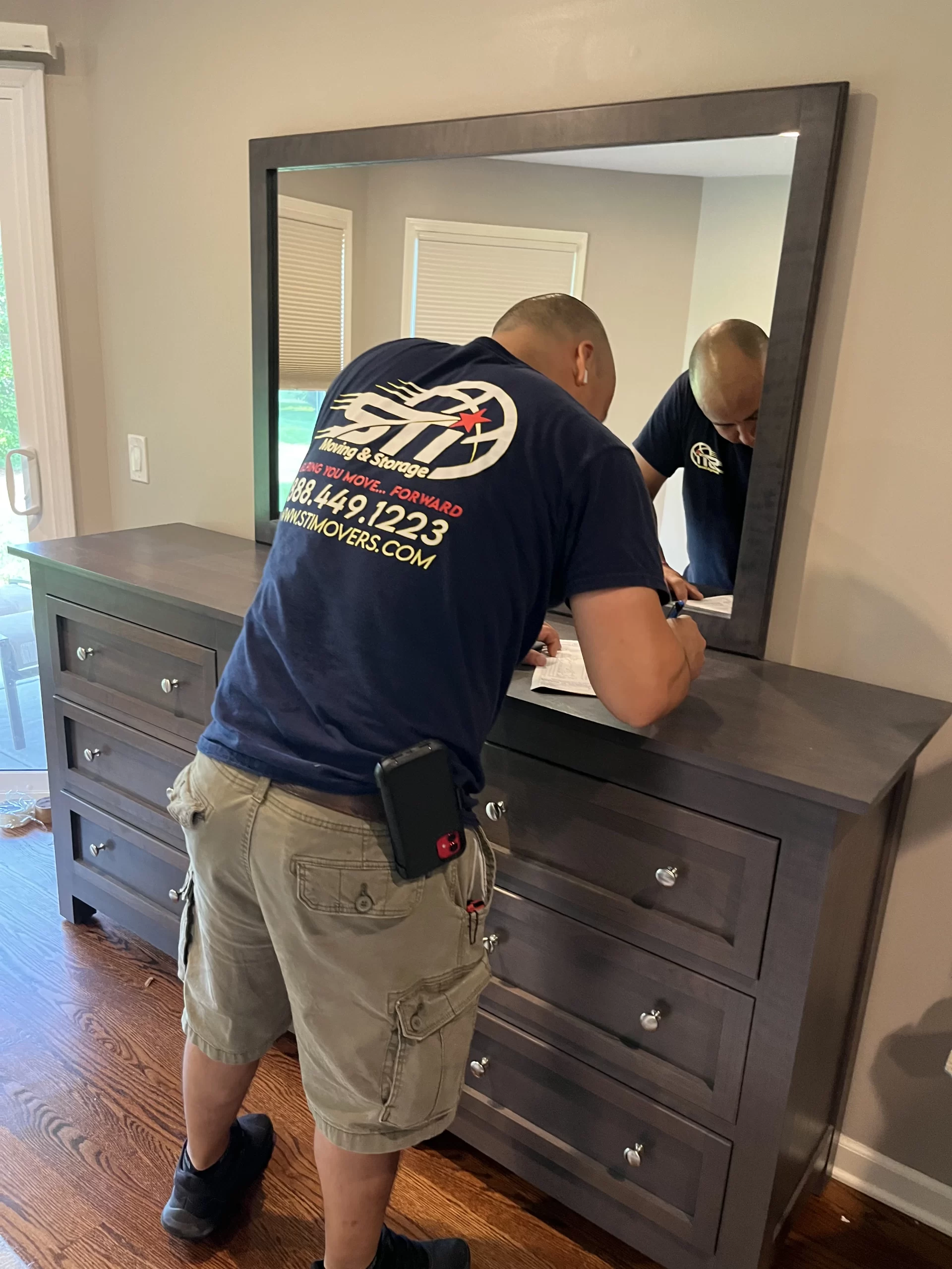 Chicago movers on job